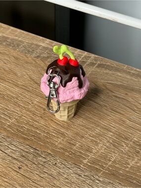 Ice Cream Cone Keychain Clicker Fidget keychain